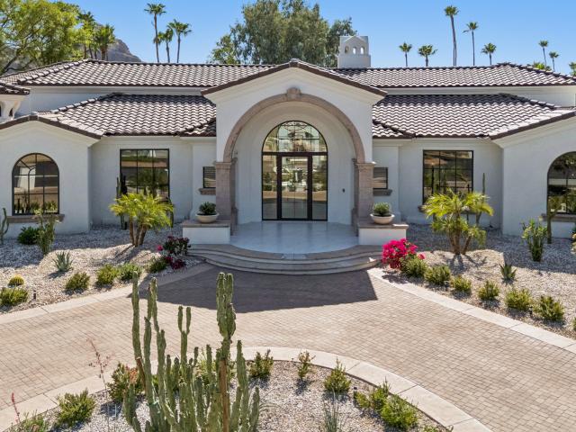House for sale in Paradise Valley, Arizona