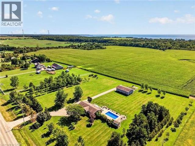 House for sale in Ontario