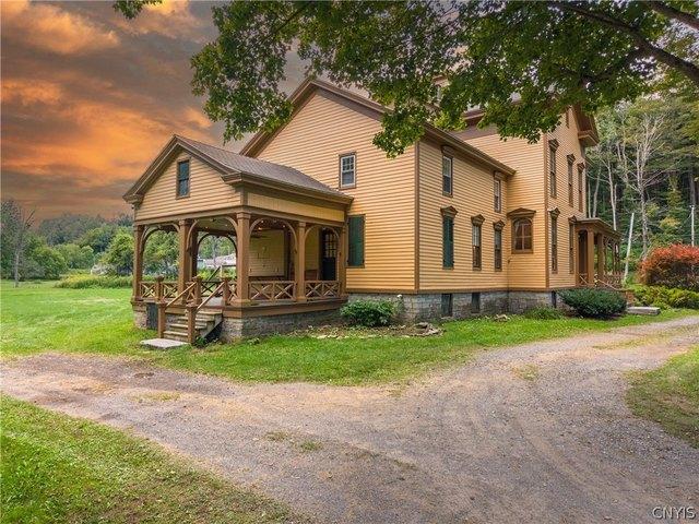 House for sale in Oneida, New York