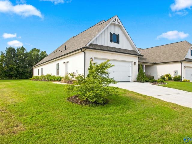 Townhouse for sale in Huntsville, Alabama