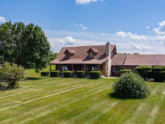 House for sale in Albany, Kentucky