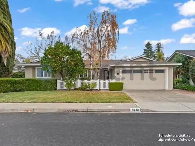 House for rent in Hayward