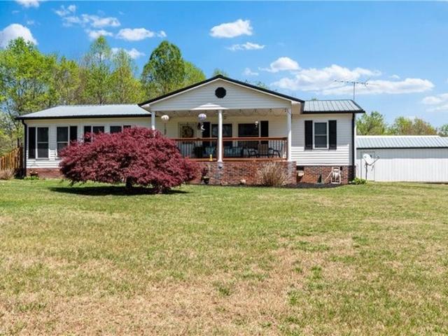 House for sale in Hamptonville, North Carolina