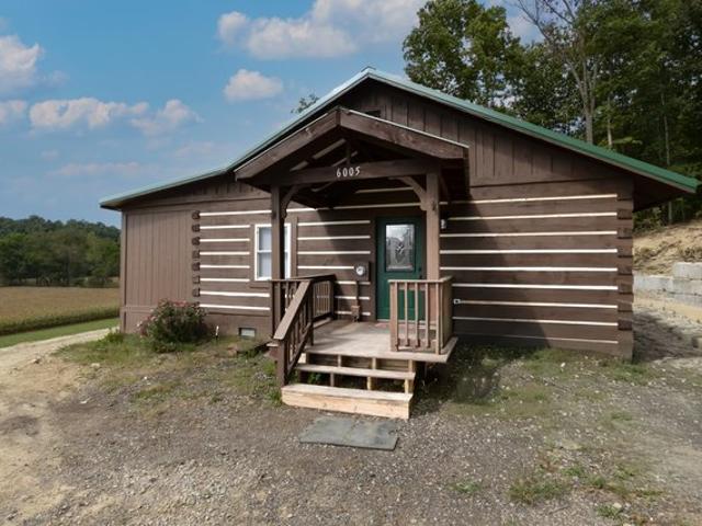 House for sale in Nashville, Indiana