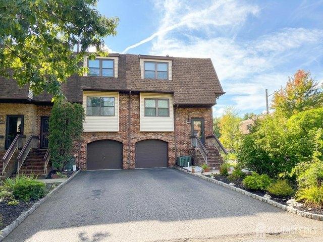 Townhouse for sale in North Brunswick, New Jersey