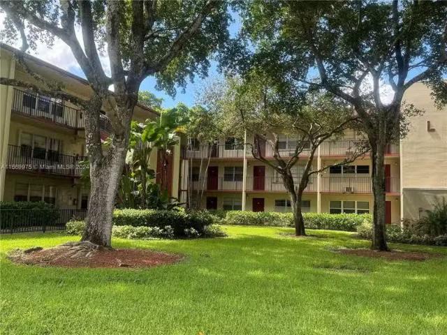 Condo for rent in Hollywood