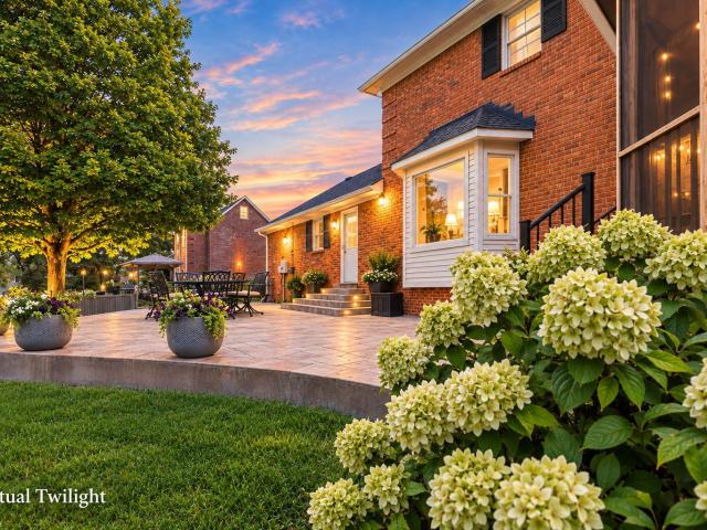 House for sale in Versailles, Woodford County