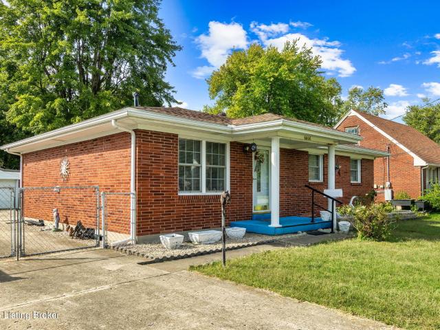 House for sale in Louisville, Jefferson County