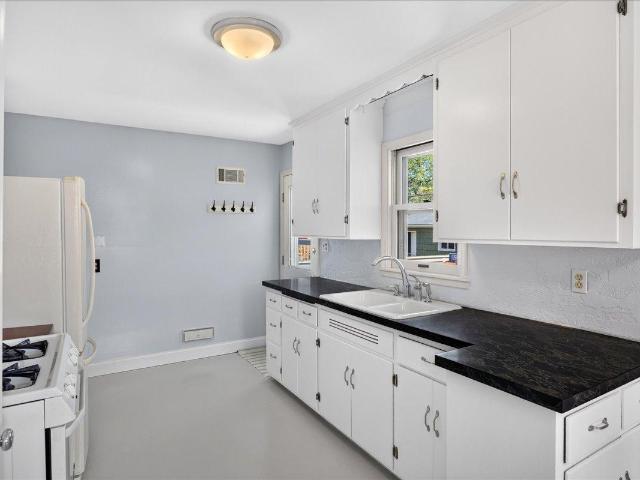 House for sale in Diamond Lake, Minneapolis
