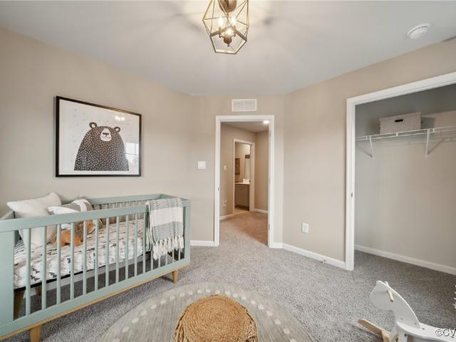 Townhouse for sale in Chesterfield