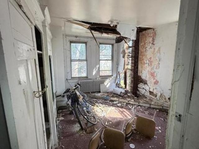 Townhouse for sale in Cobbs Creek, Philadelphia