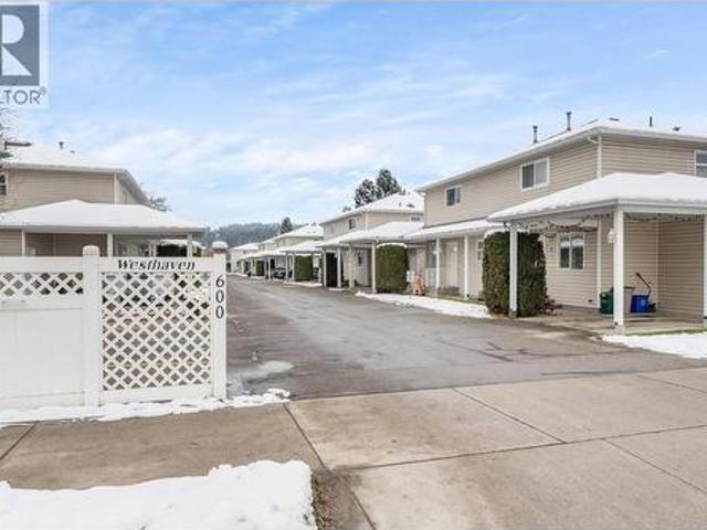 House for sale in Salmon Arm, British Columbia