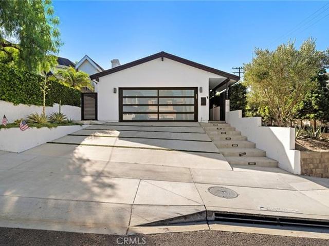 House for sale in Tree Section, Manhattan Beach