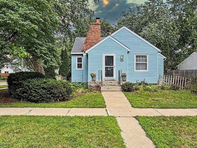 House for sale in Independence, Iowa
