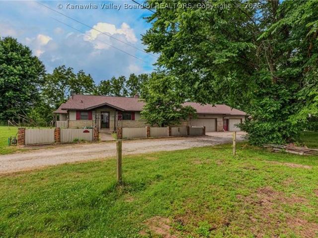 House for sale in Ravenswood, West Virginia