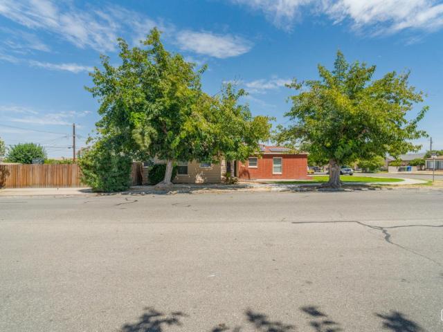 House for sale in Taft, California