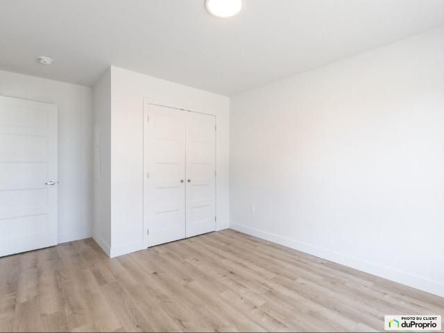 Apartment for rent in Saint-Charles-Borromée, Lanaudière