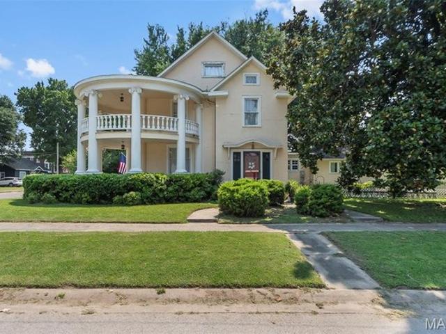 House for sale in Caruthersville, Missouri