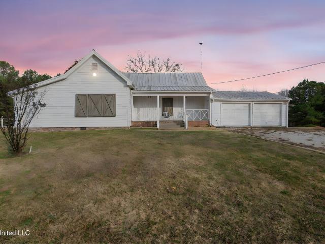 House for sale in Walnut, Mississippi