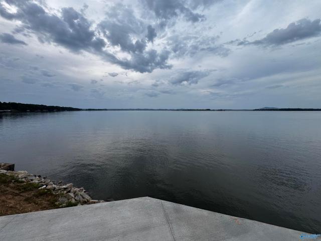 Condo for sale in Centre, Alabama