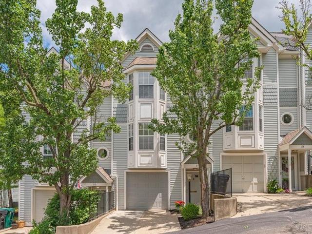 Condo for sale in Roselawn, Ohio