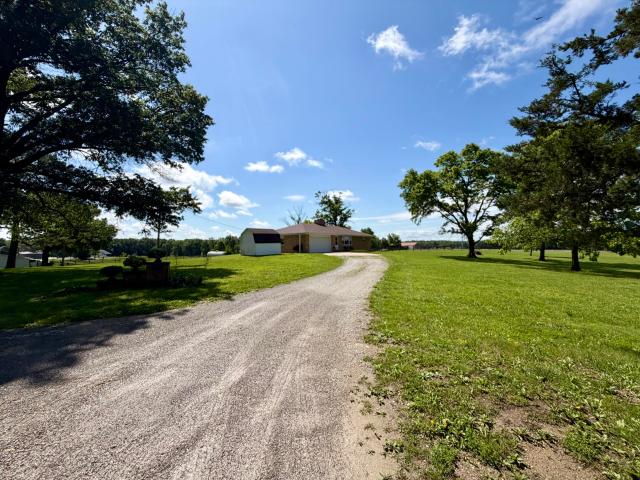 House for sale in Sturgeon, Missouri