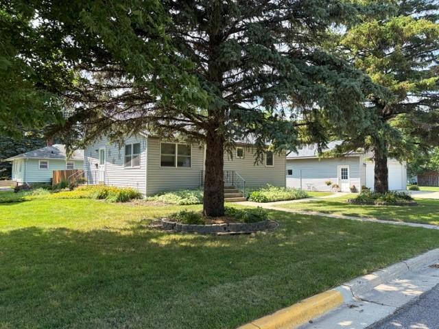 House for sale in Olivia, Minnesota