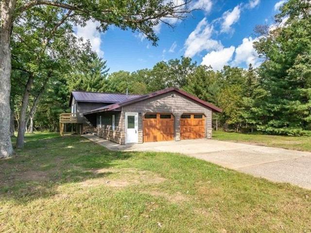 House for sale in Adams, Adams County