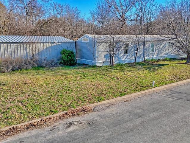 House for sale in Bowie, Texas