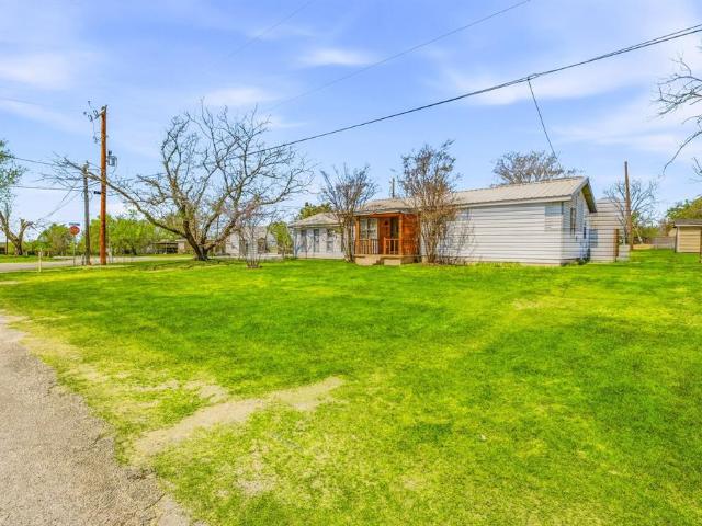 House for sale in Hamilton, Texas