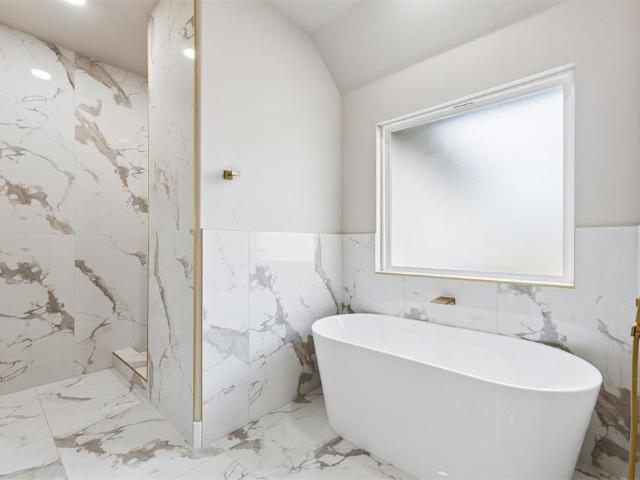 House for sale in Eagle Lake Estates, Newcastle