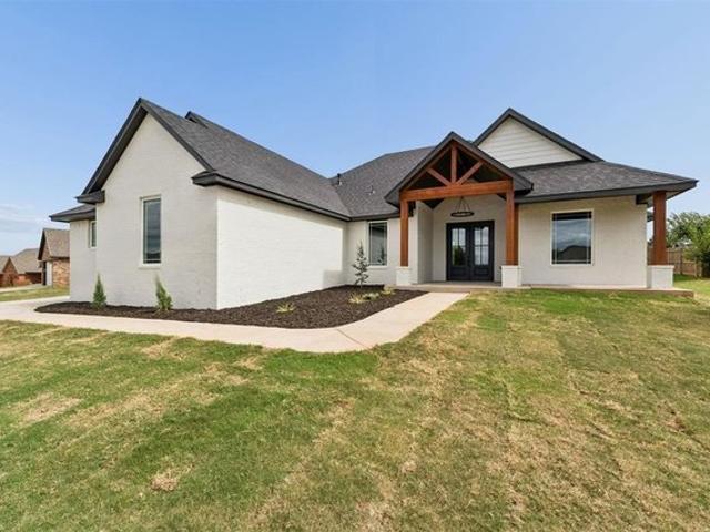 House for sale in Eagle Lake Estates, Newcastle
