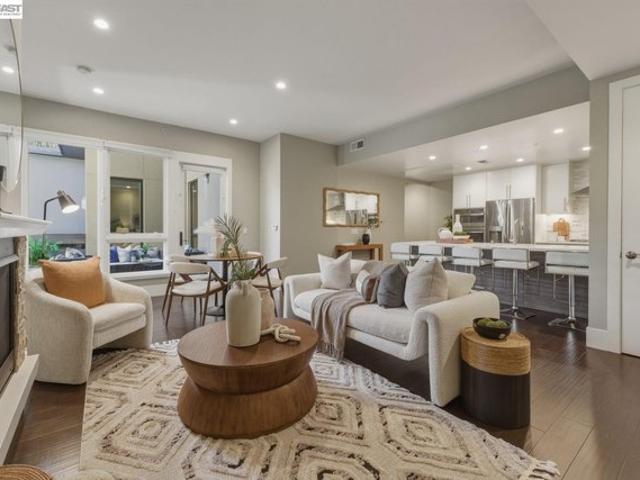 Condo for sale in San Mateo, California