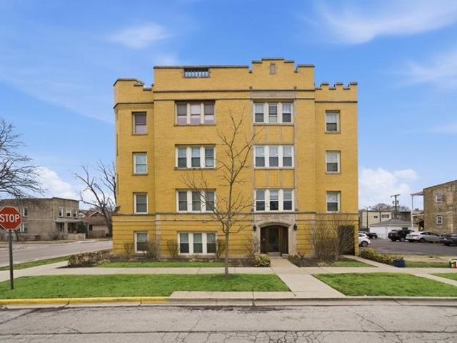Condo for sale in Forest Park, Illinois