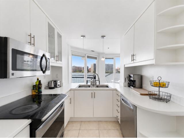 Condo for sale in Hudson, New Jersey