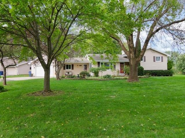 House for sale in Neenah, Winnebago County