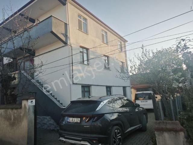 Akyazi, Sakarya içerisinde satılık Villa