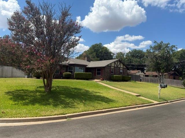 House for sale in Woodway, Texas