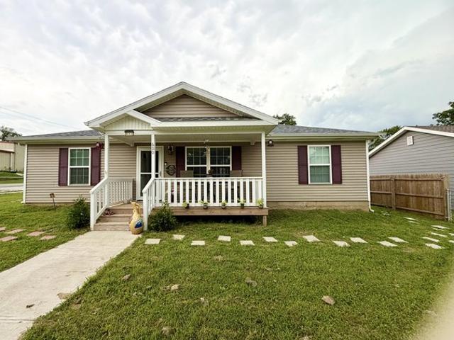 House for sale in El Dorado Springs, Missouri