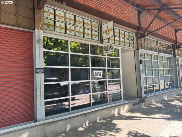 Commercial for rent in Oregonia