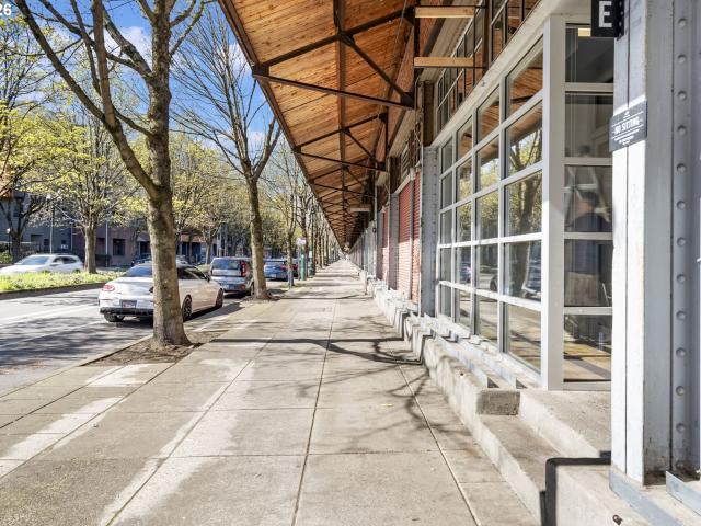 Commercial for rent in Oregonia