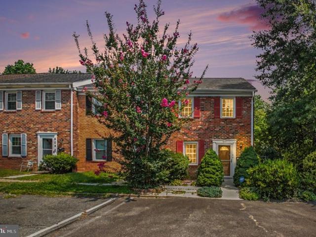 Townhouse for sale in Virginia