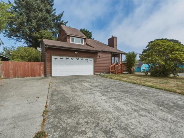 House for sale in Crescent City, Del Norte County