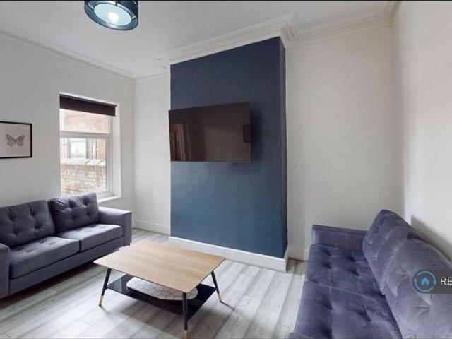Room for rent in Moorside, Salford