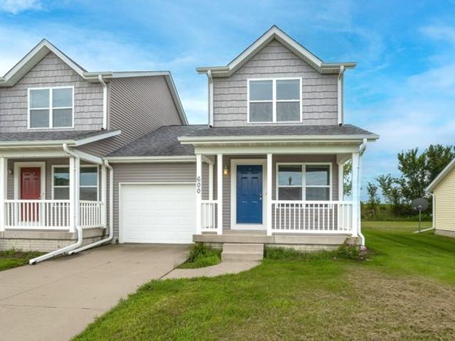 Townhouse for sale in Blue Grass, Iowa