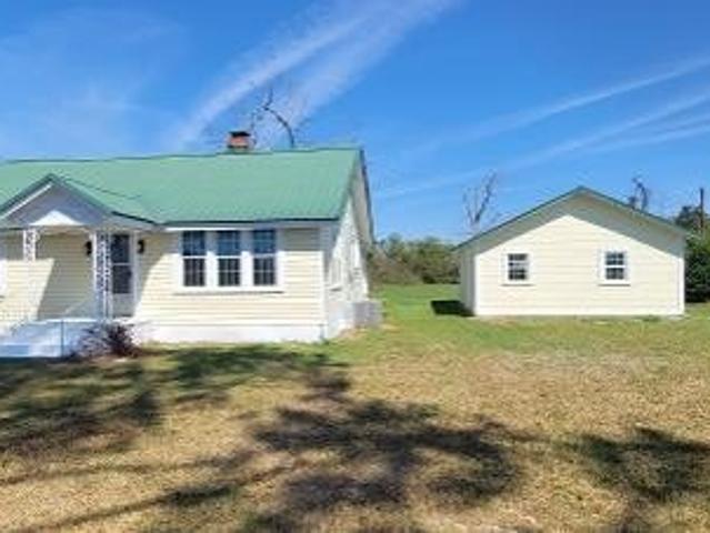 House for sale in Broxton, Georgia