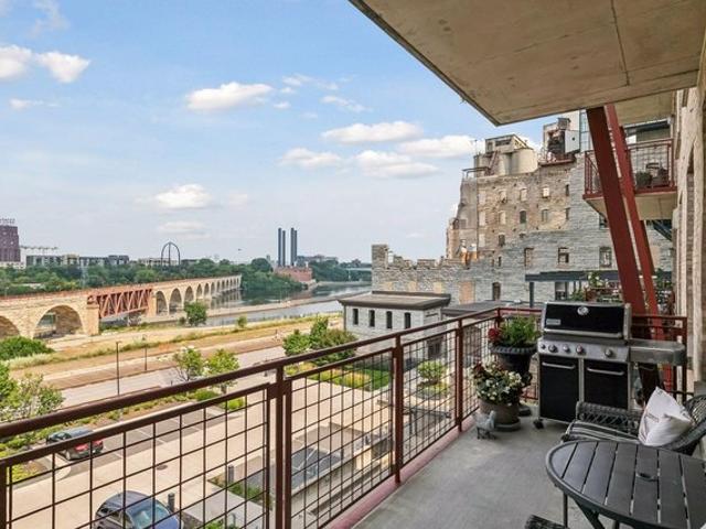 Condo for sale in Hennepin, Minnesota