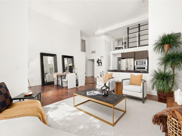 Condo for sale in Canoga Park, California