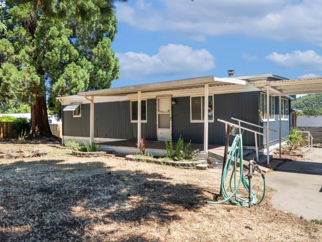 House for sale in Oregonia