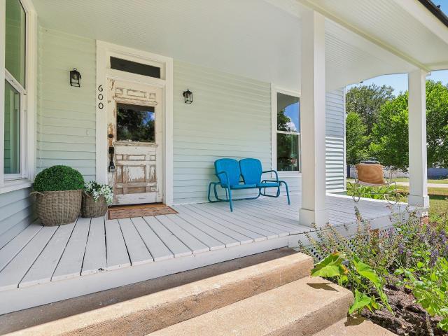 House for sale in Smithville, Texas